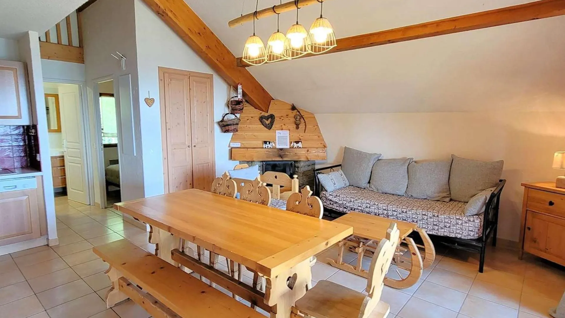 Appartement Duplex 7P - Balcon Sud - Cheminee - Wifi - Parking - Animaux Admis - Fr-1-393-121 Saint-Michel-de-Chaillol 0*,  France